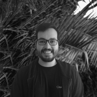 Tomás